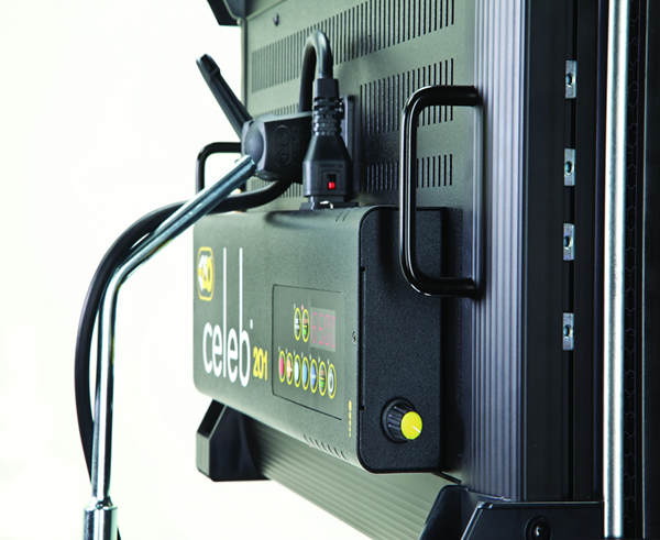CELEB 250 LED DMX KIT 230V ( inclus valise, louver 90) - 8