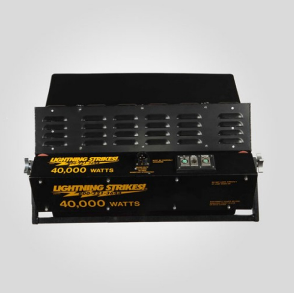 LOC. J. LIGHTNING STRIKES 40 000W - 3